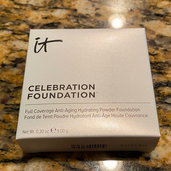it cosmetics Other - It Cosmetics Celebration Foundation (Fair)